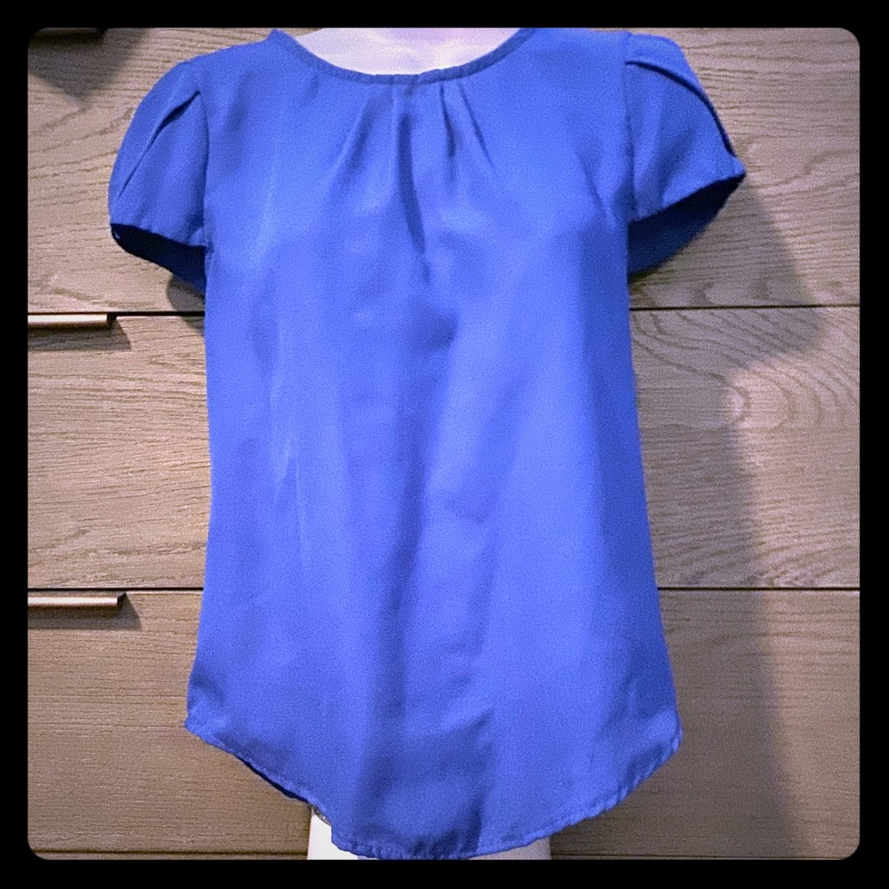Blue top short sleeve